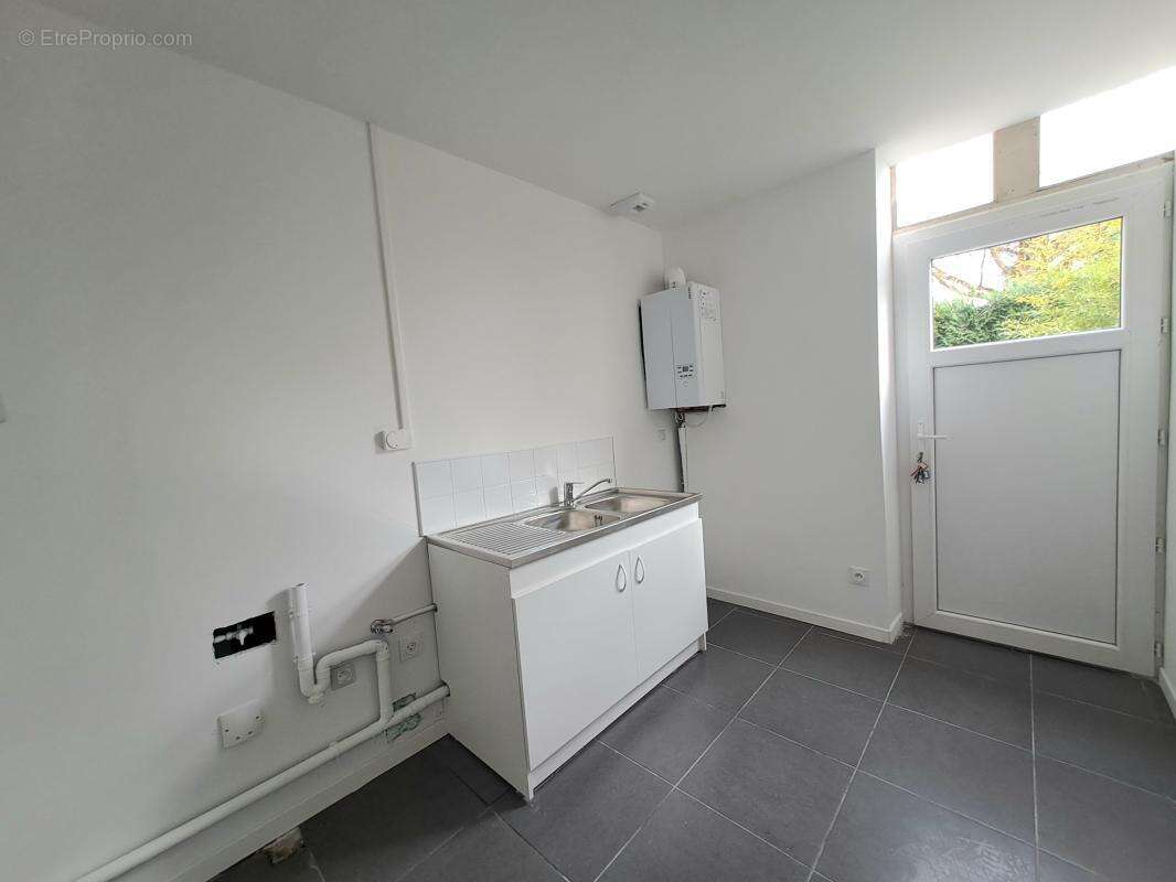 DOUAI - Type 5 - 115 m² - photo 3