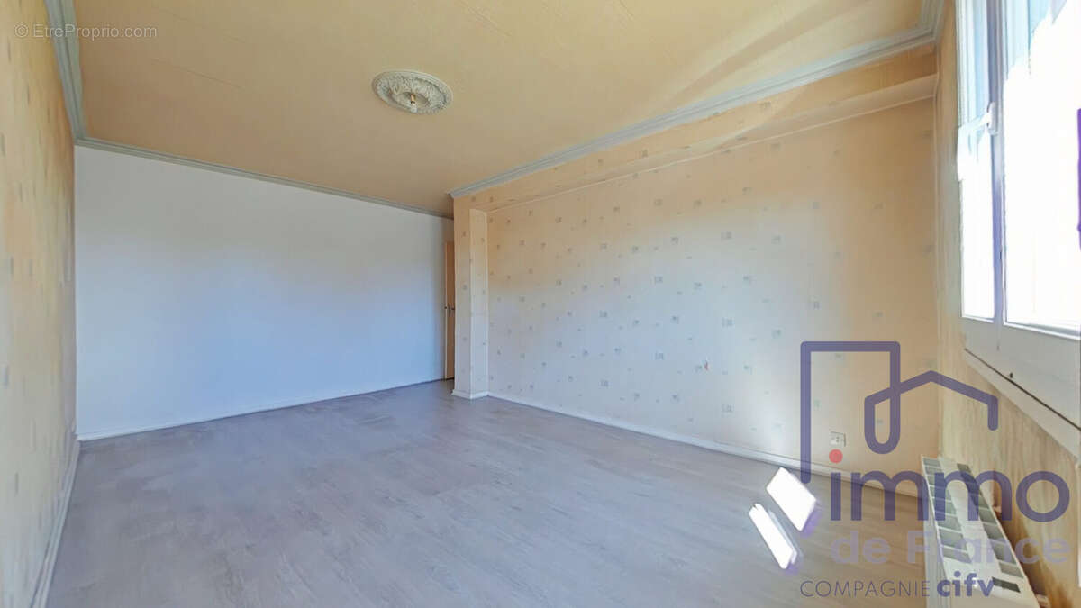 Appartement à FRAISSES