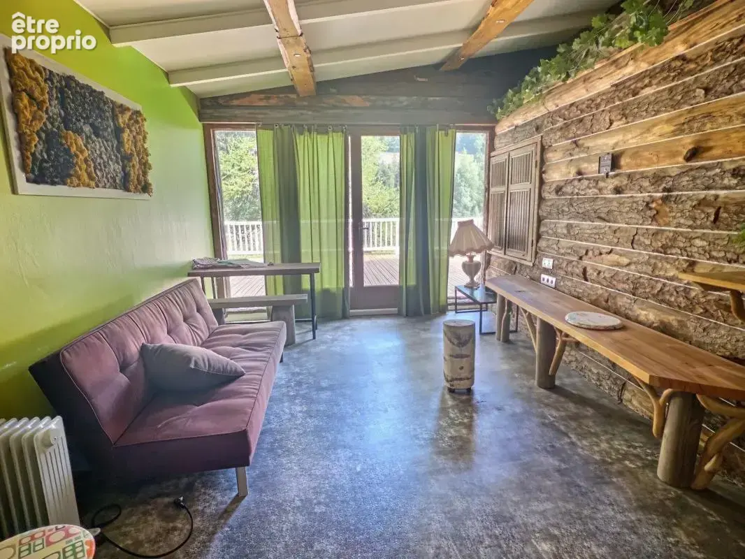 Idéal investissement locatif pour ce chalet en duplex ..
La Colmiane, station de ski et d’été…
Demandez moi la vidéo pour plus d - photo 6