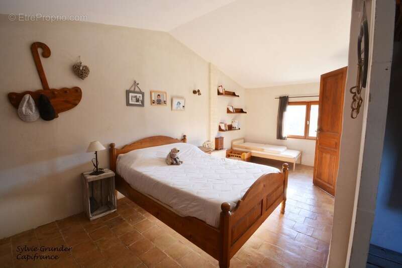 Maison à EGUILLES