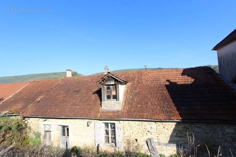 Maison à vendre P5 de 129,60 m² à rénover SAINT VICTOR SUR OUCHE (21) - photo 2