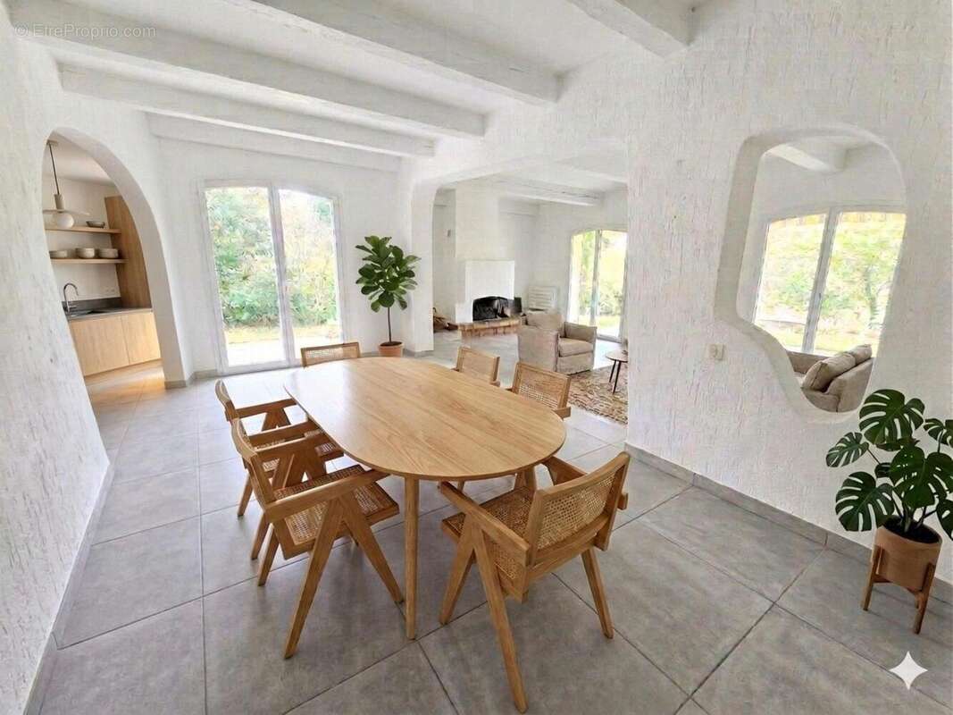Photo 5 - Maison à SAINT-RAPHAEL