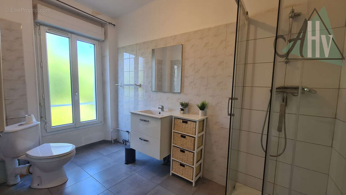 Appartement rez-de-jardin - F3 - 66 m2 - Hyper centre Provins - photo 5