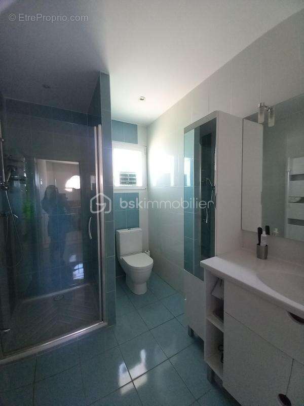 Maison d'architecte sur 1096 m² de terrain clos et arboré - photo 10