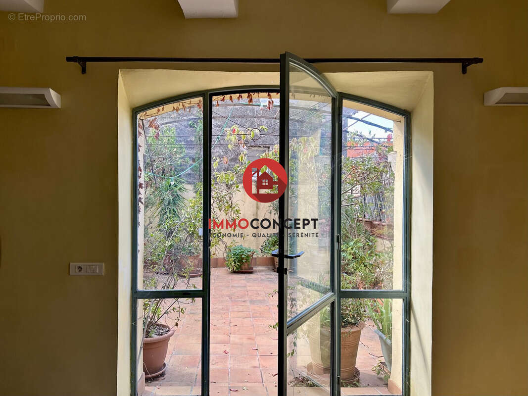 Maison à SAINT-QUENTIN-LA-POTERIE