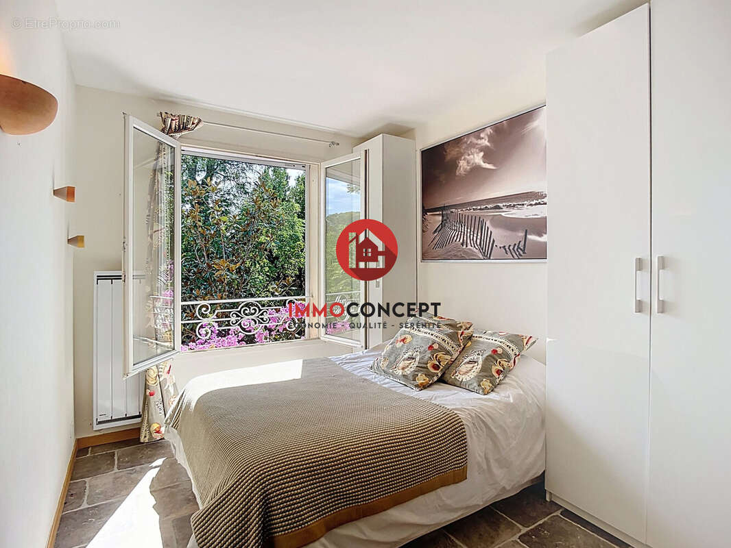 Maison 180 m² à Villeneuve-Les-Avignon  - photo 6