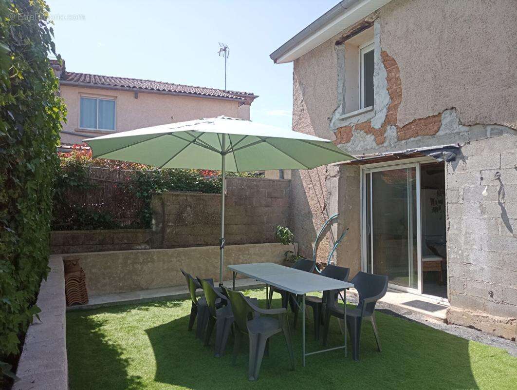 Maison à VILLEFRANCHE-D'ALBIGEOIS