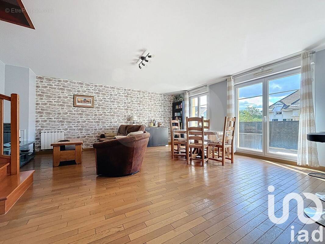 Photo 1 - Appartement à EMERAINVILLE