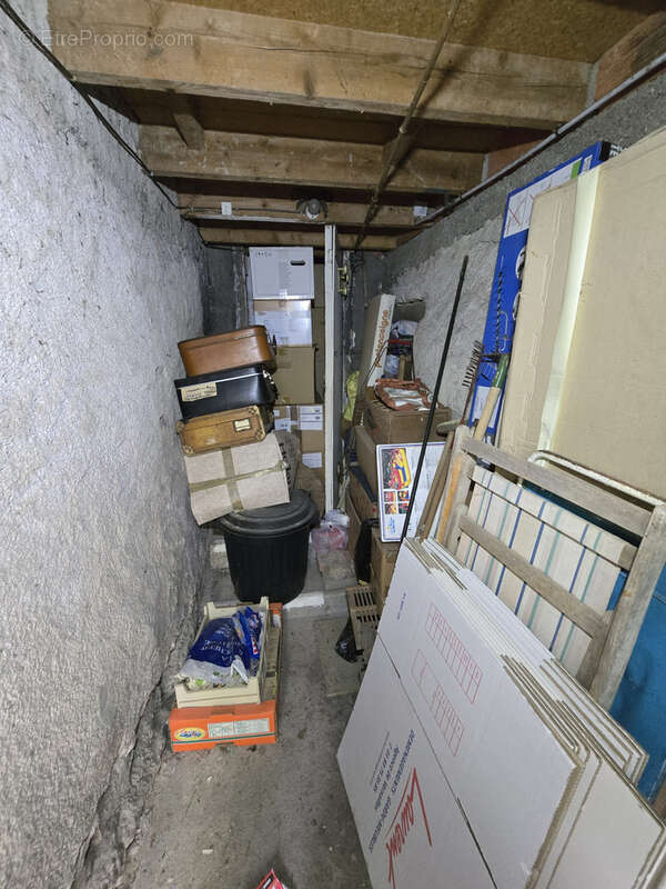 Maison à AINAY-LE-VIEIL