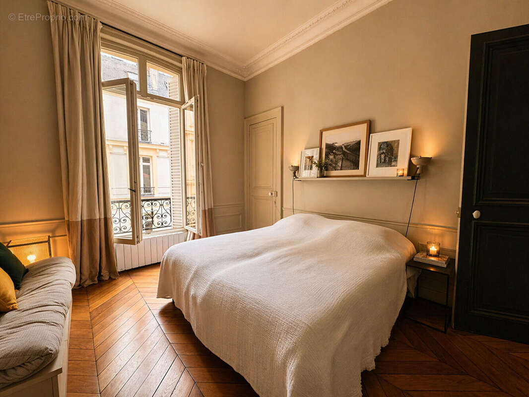Appartement à PARIS-8E