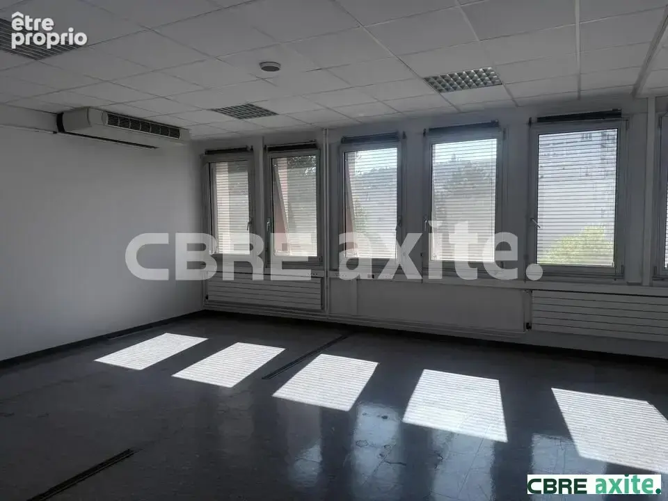 Commerce 1328 m² à Vienne  - photo 4