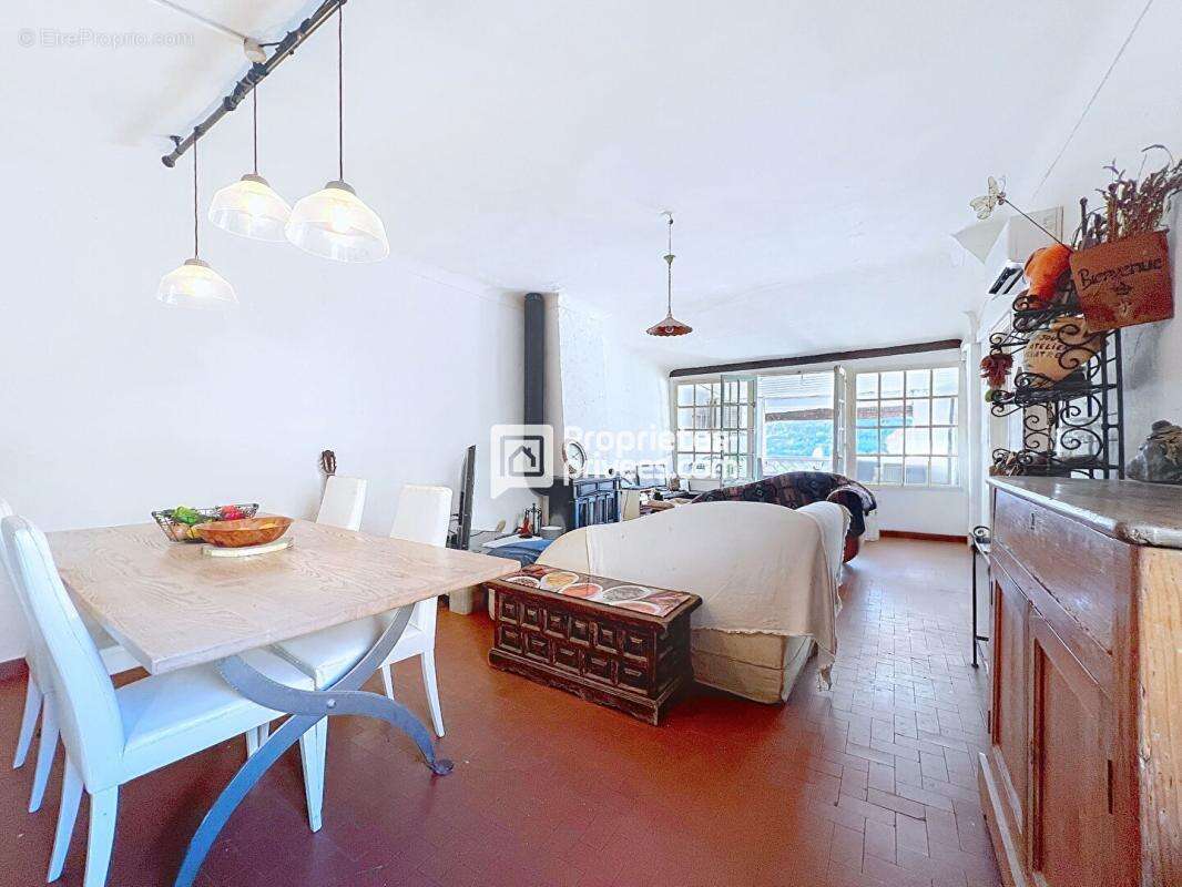 Appartement à FAYENCE