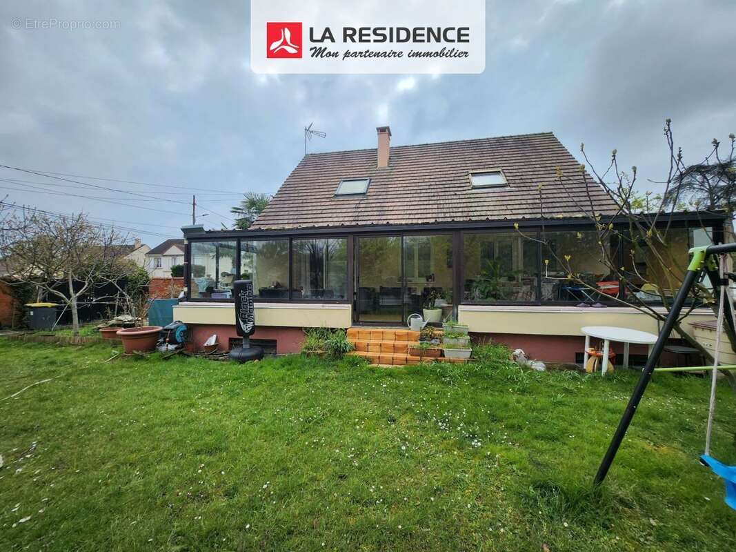 Maison à MONTIGNY-LES-CORMEILLES