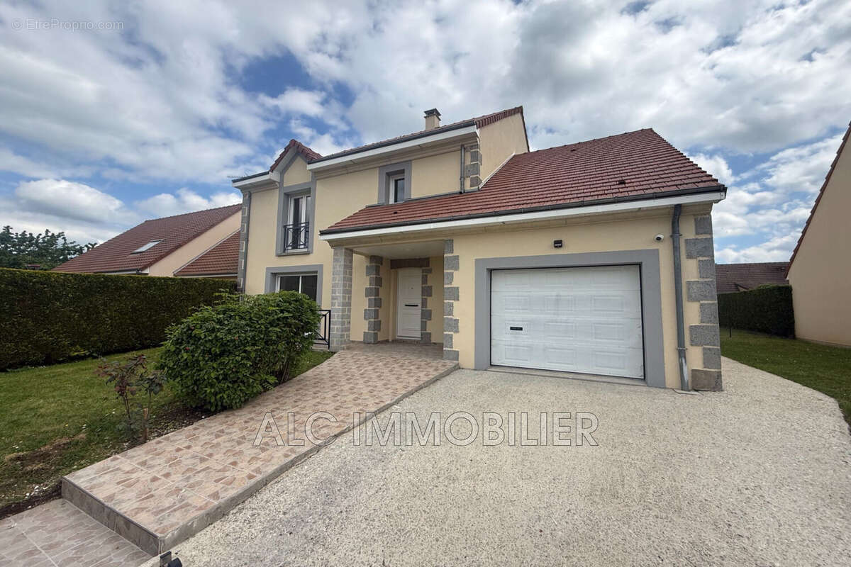 Maison 188 m² à Cerise  - photo 3