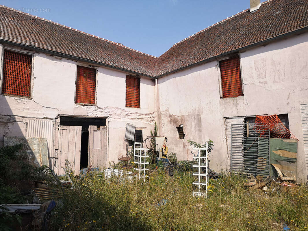 Grange en hyper centre - photo 2