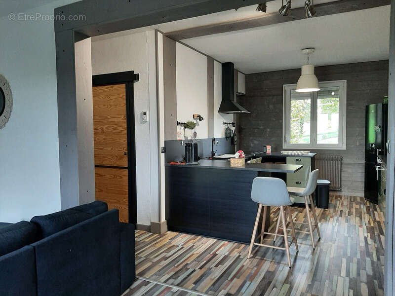 Appartement entierement rénové. 81 m² habitable avec garage et cave - photo 9