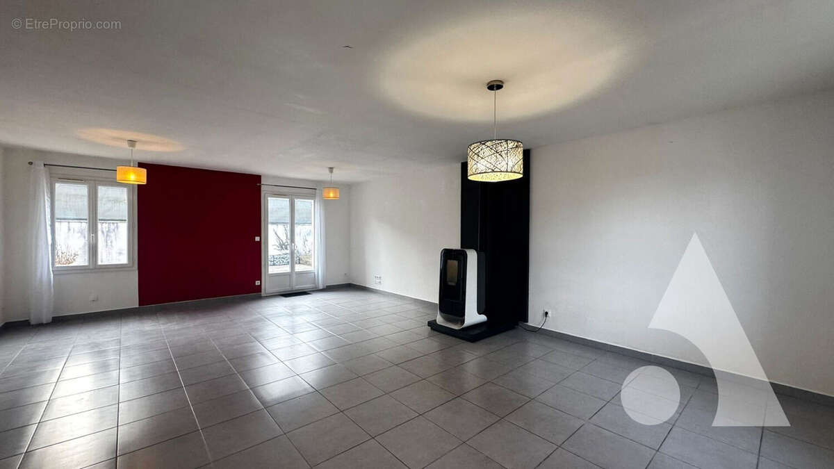 Maison à CREPY-EN-VALOIS