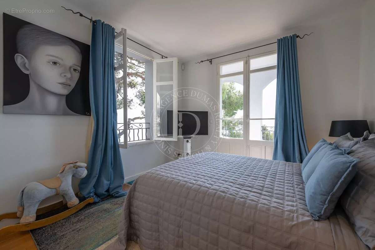 Maison à EZE