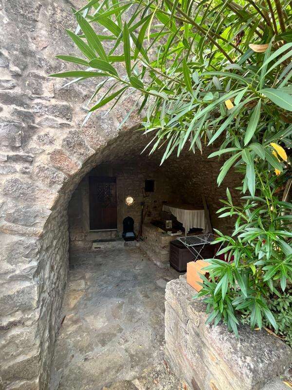 Maison en pierres avec terrasse - photo 12