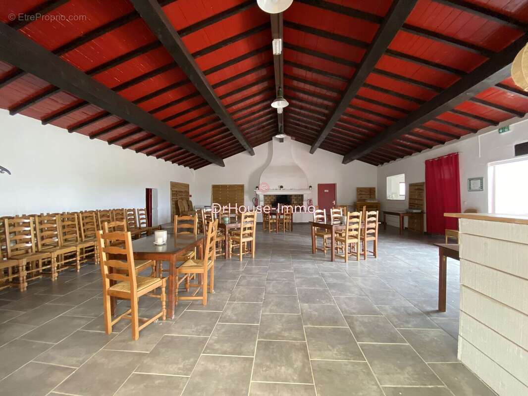 Maison à SAINT-LAURENT-D'AIGOUZE