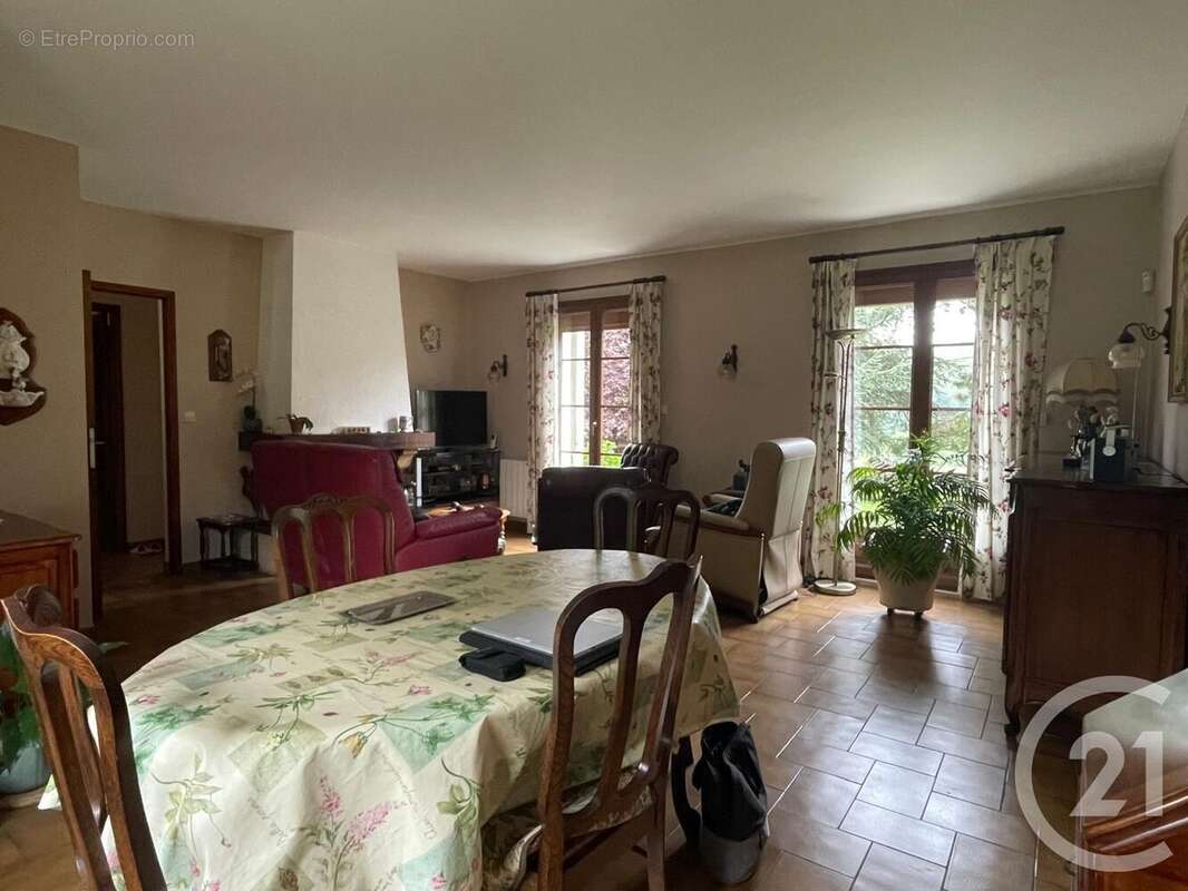 Photo 3 - Maison à BERNEUIL-EN-BRAY