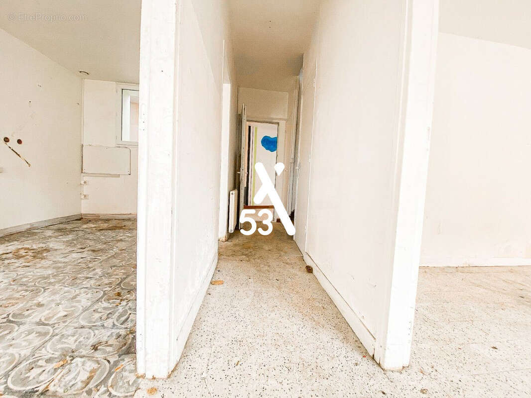 Maison à SAINT-MOMELIN