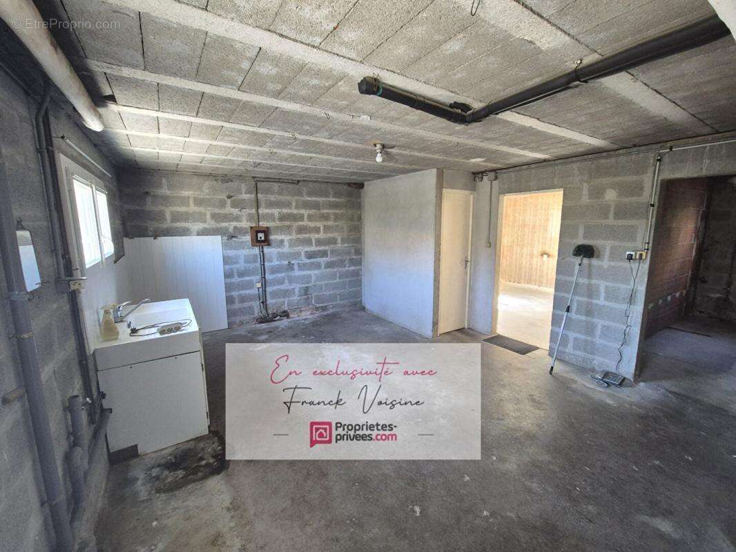A VENDRE  en EXCLUSIVITE aux Herbiers, centre ville - Maison avec 4 chambres sur un terrain de  729 m2 env - photo 13