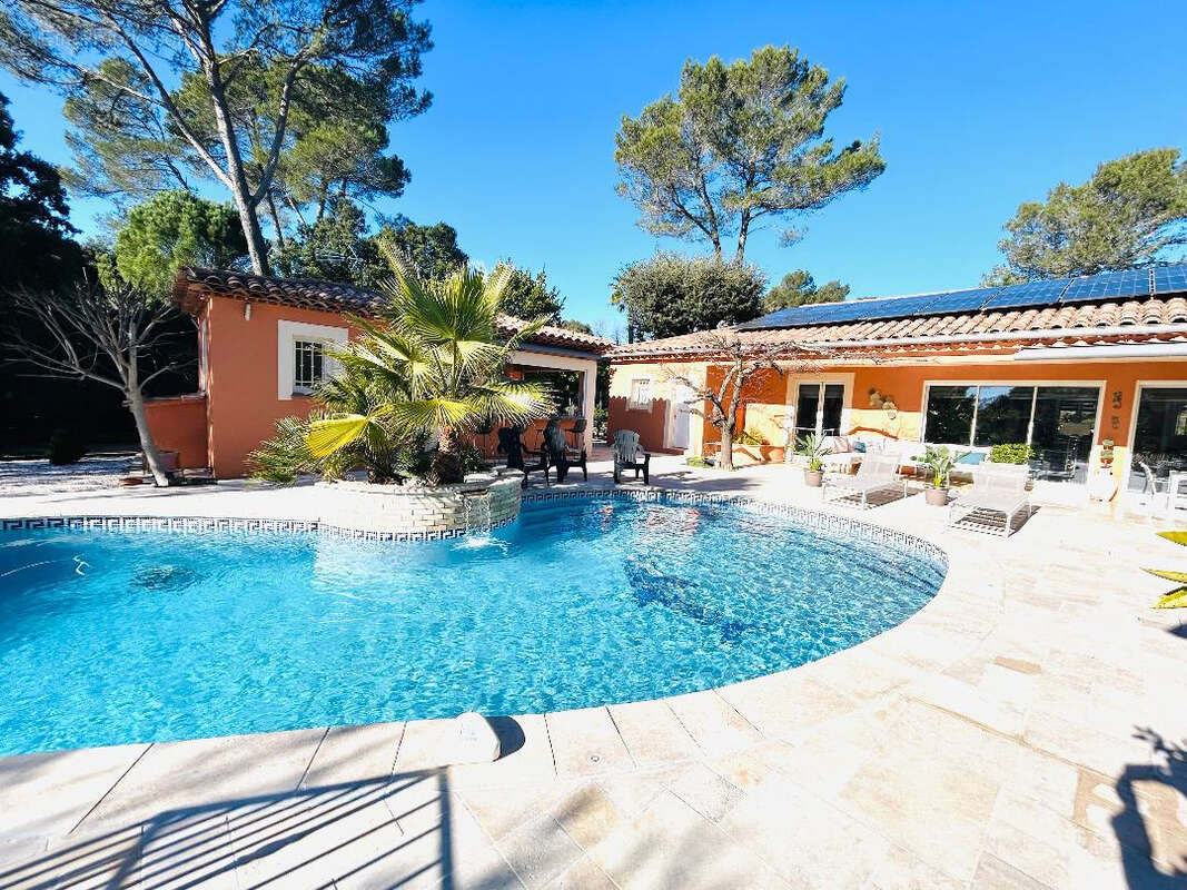 Maison à FLASSANS-SUR-ISSOLE