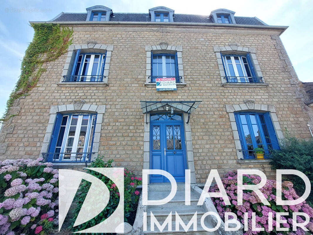 Maison à LE PERTRE