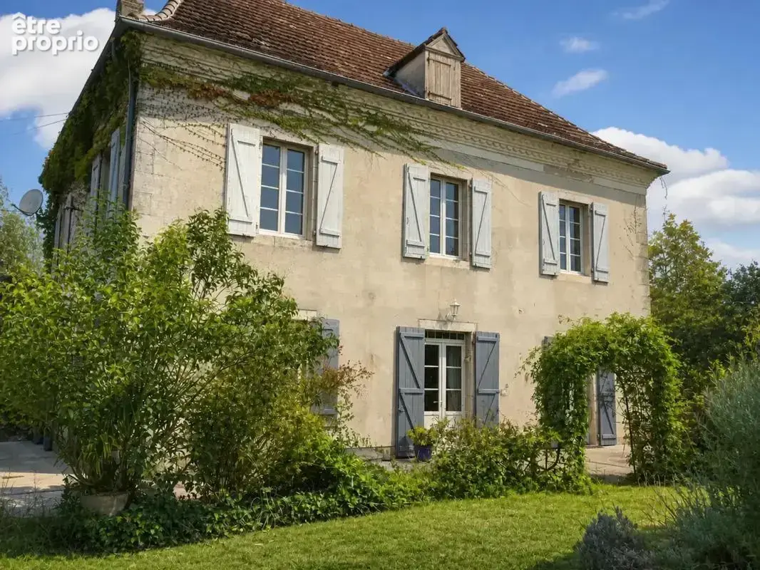 Maison de 7 pièces de 205 m² à Orthez - photo 3