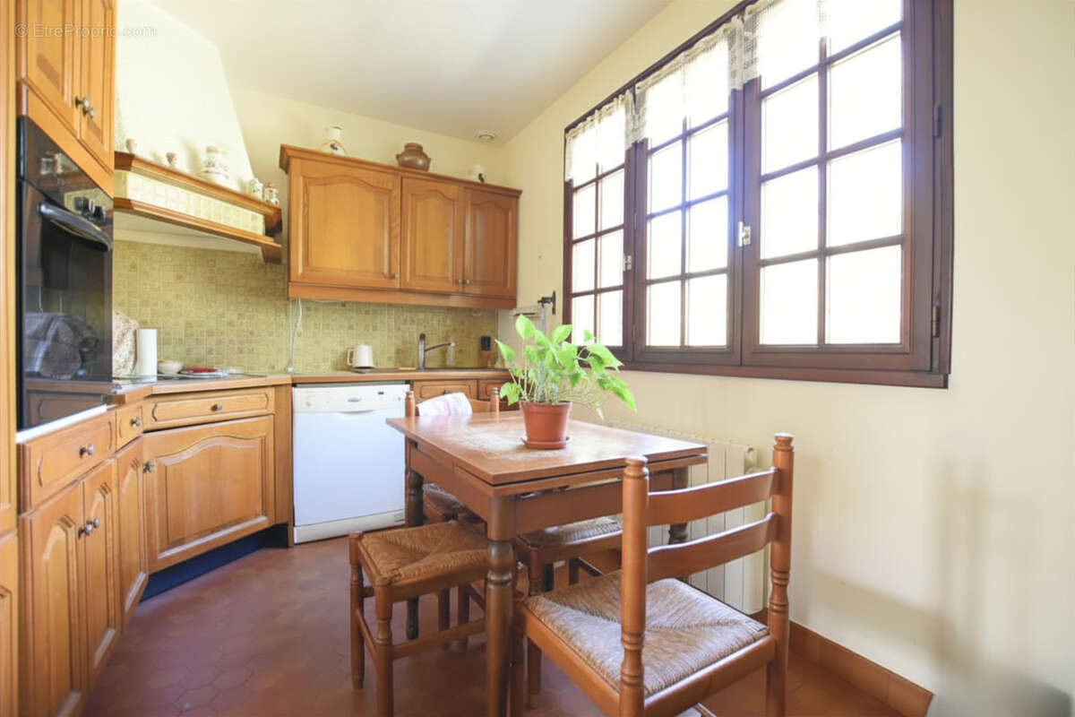 Maison à LES ESSARTS-LE-ROI