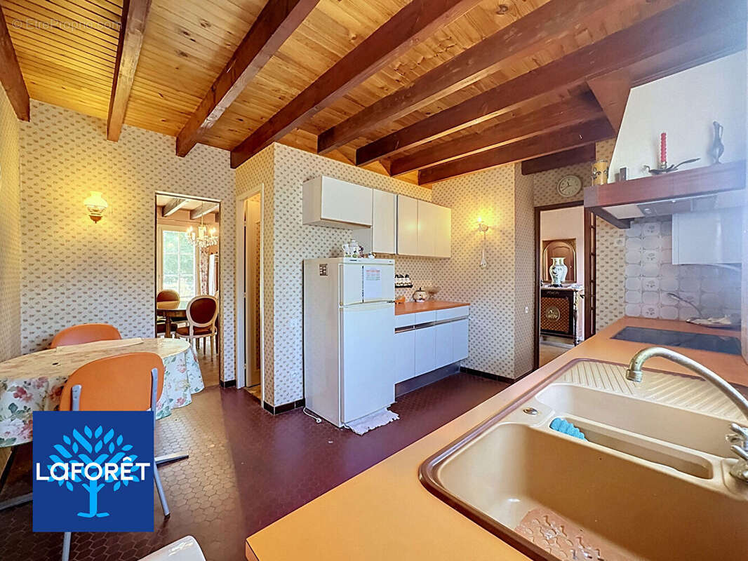 Lisses - Maison individuelle 5 pièces 91.66m² (129.34m² au sol) + terrain de 329m² - photo 3