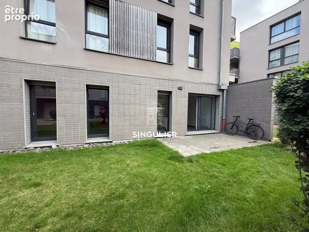 LILLE - Appartement familial récent 3 chambres avec jardin de 100 m2   Terrasse   Résidence sécurisée - photo 5
