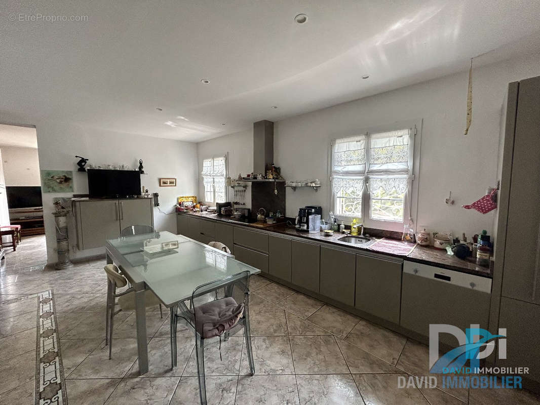 Maison à ESPONDEILHAN