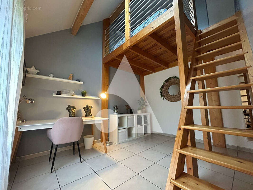 Maison à CRECY-LA-CHAPELLE