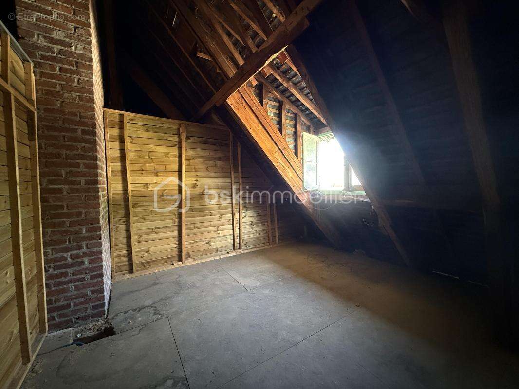 Appartement avec fort potentiel, garage, parking – Lisieux - photo 8