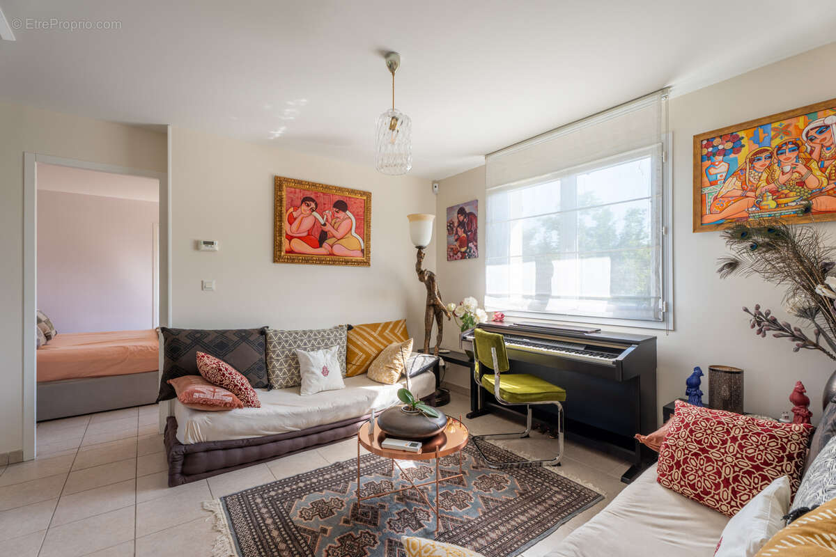 Maison à PREVESSIN-MOENS