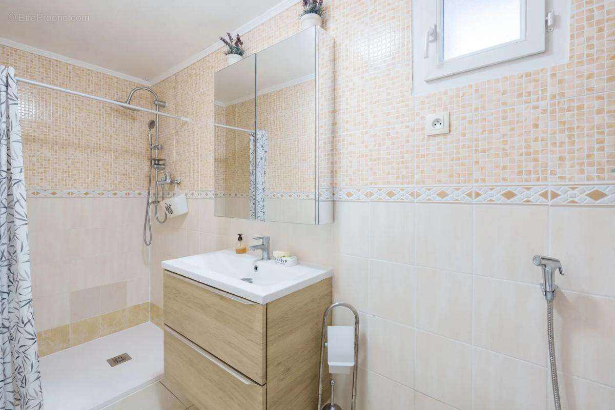 Maison à SAINTE-SAVINE