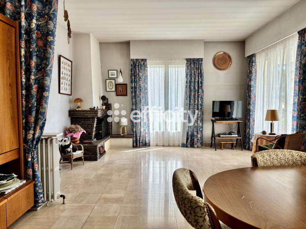 Maison 6 pièces 140 m² à vendre à Saint-Jean-De-Beauregard (91940) - photo 4