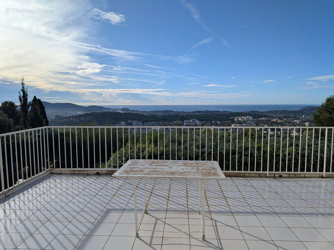 Maison à LA VALETTE-DU-VAR