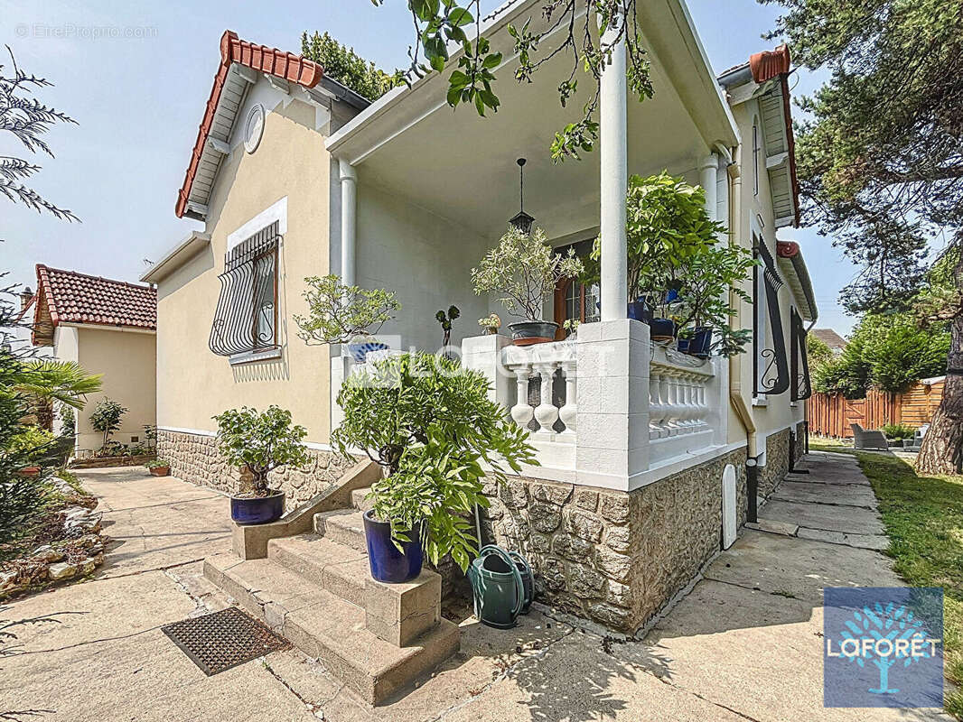 Maison à VIGNEUX-SUR-SEINE