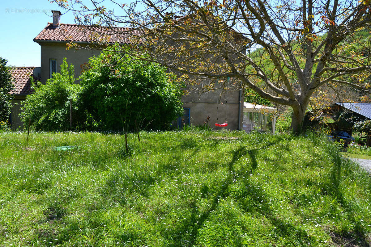 Courniou dans hameau maison  de 200m²  DPE  B avec 653 m² de terrain - photo 3