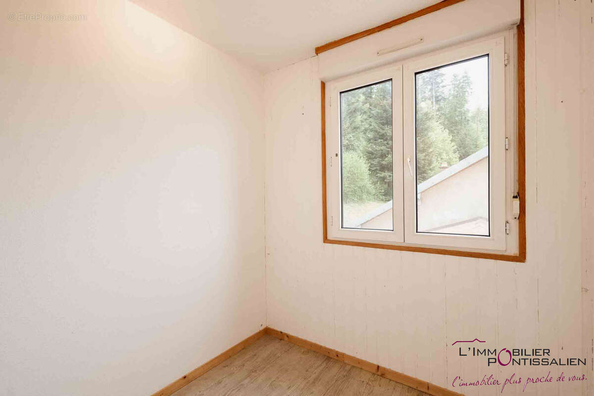 Appartement à BIANS-LES-USIERS