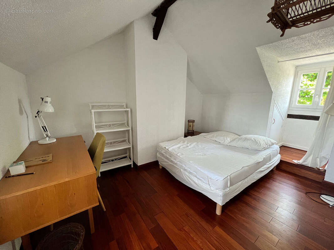 Appartement à SAINT-NOM-LA-BRETECHE