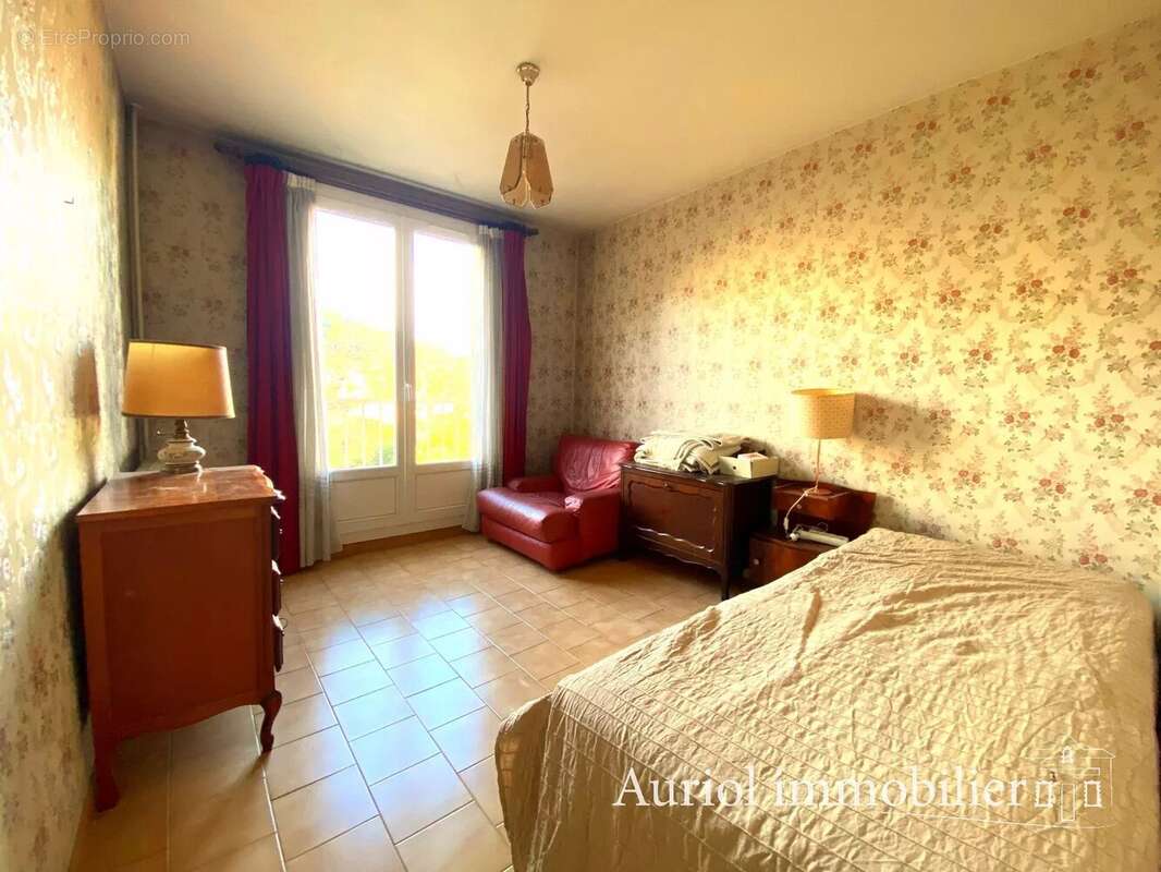 Appartement à AURIOL