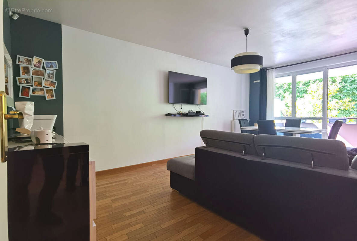 Appartement à ROSNY-SOUS-BOIS