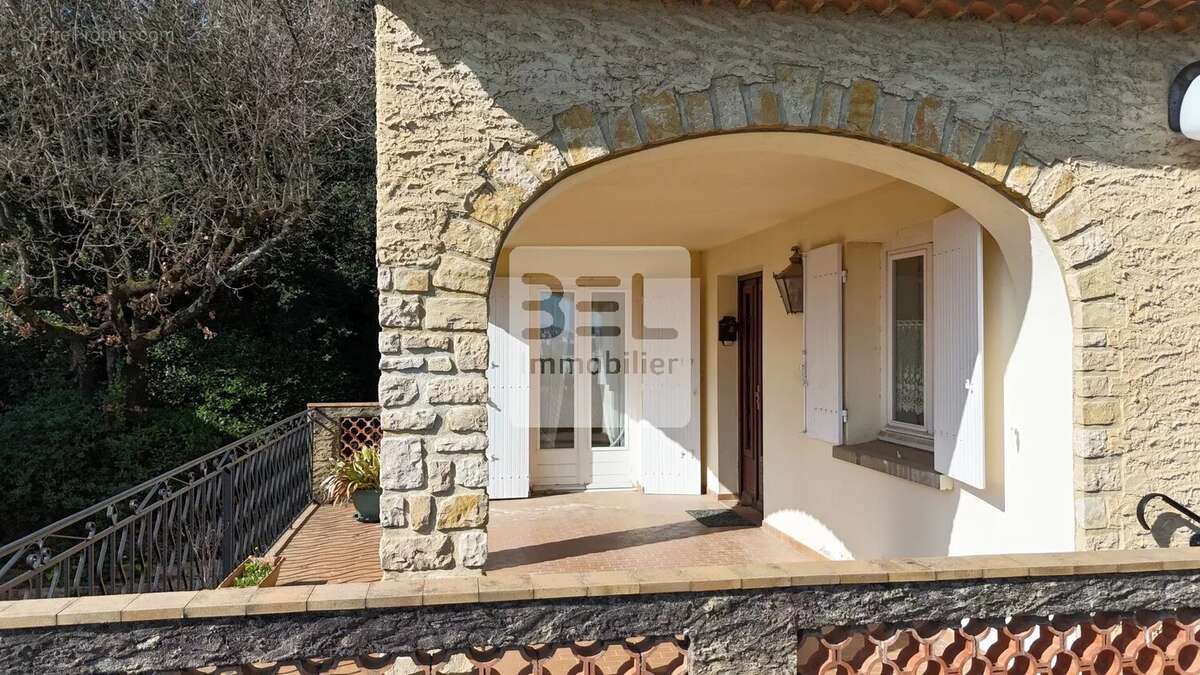 Maison à BAGNOLS-SUR-CEZE