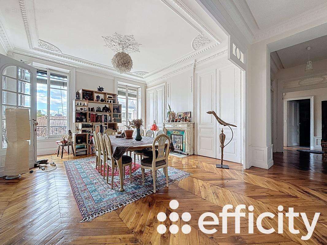 Appartement à LYON-1E