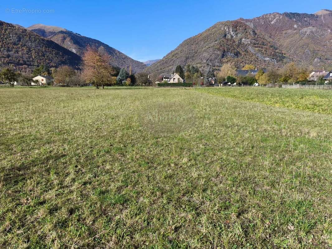 Terrain à MONTAUBAN-DE-LUCHON