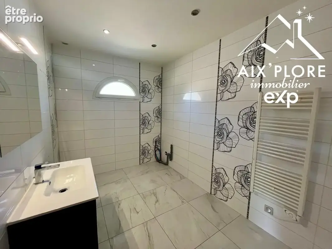 Maison 180 m² à La Tour-Du-Pin  - photo 8